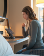 Tablette Sur Table De Chevet Avec Intelliskin